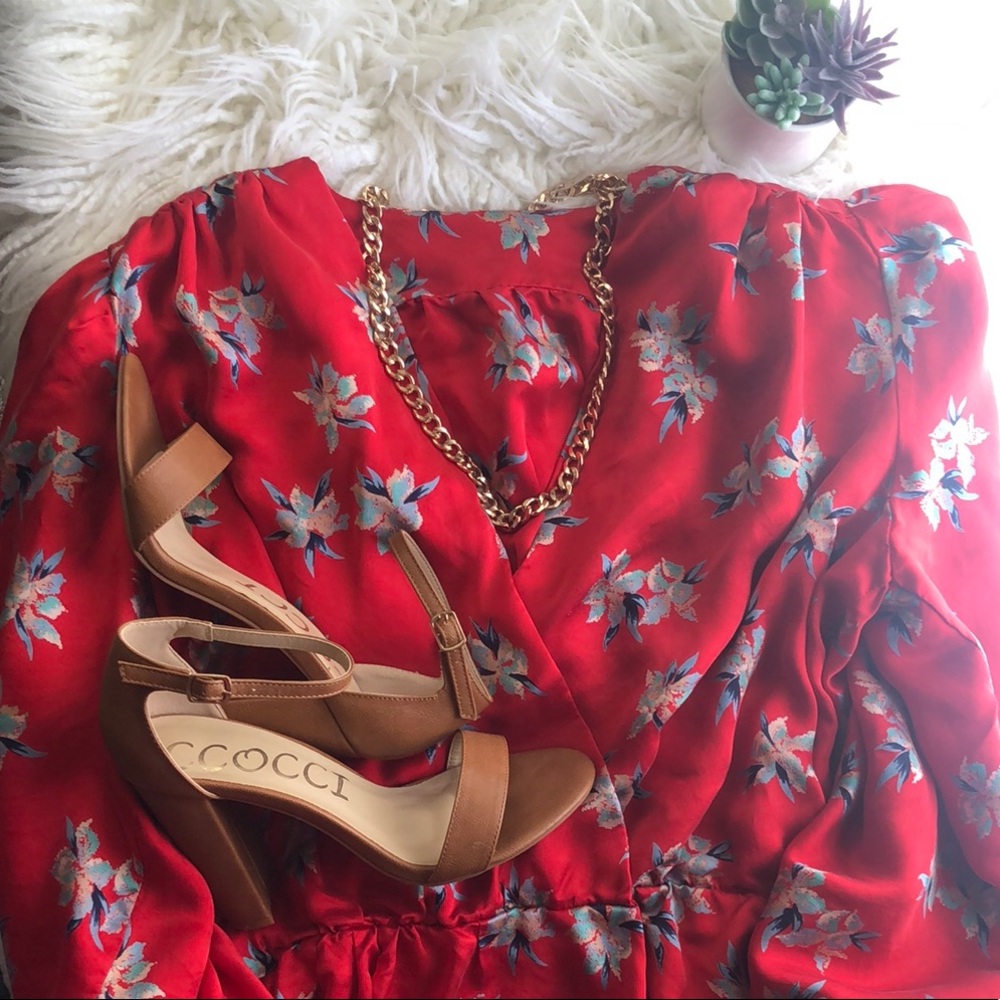 DONATED 🎉HP🎉 Gorgeous Vintage Wrap Dress ❤️